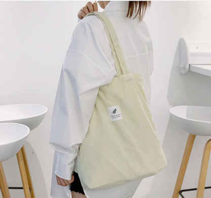 Damen Cordtasche beige, lässig, umweltfreundlich, mit Logo, ideal für Alltag und Shopping.