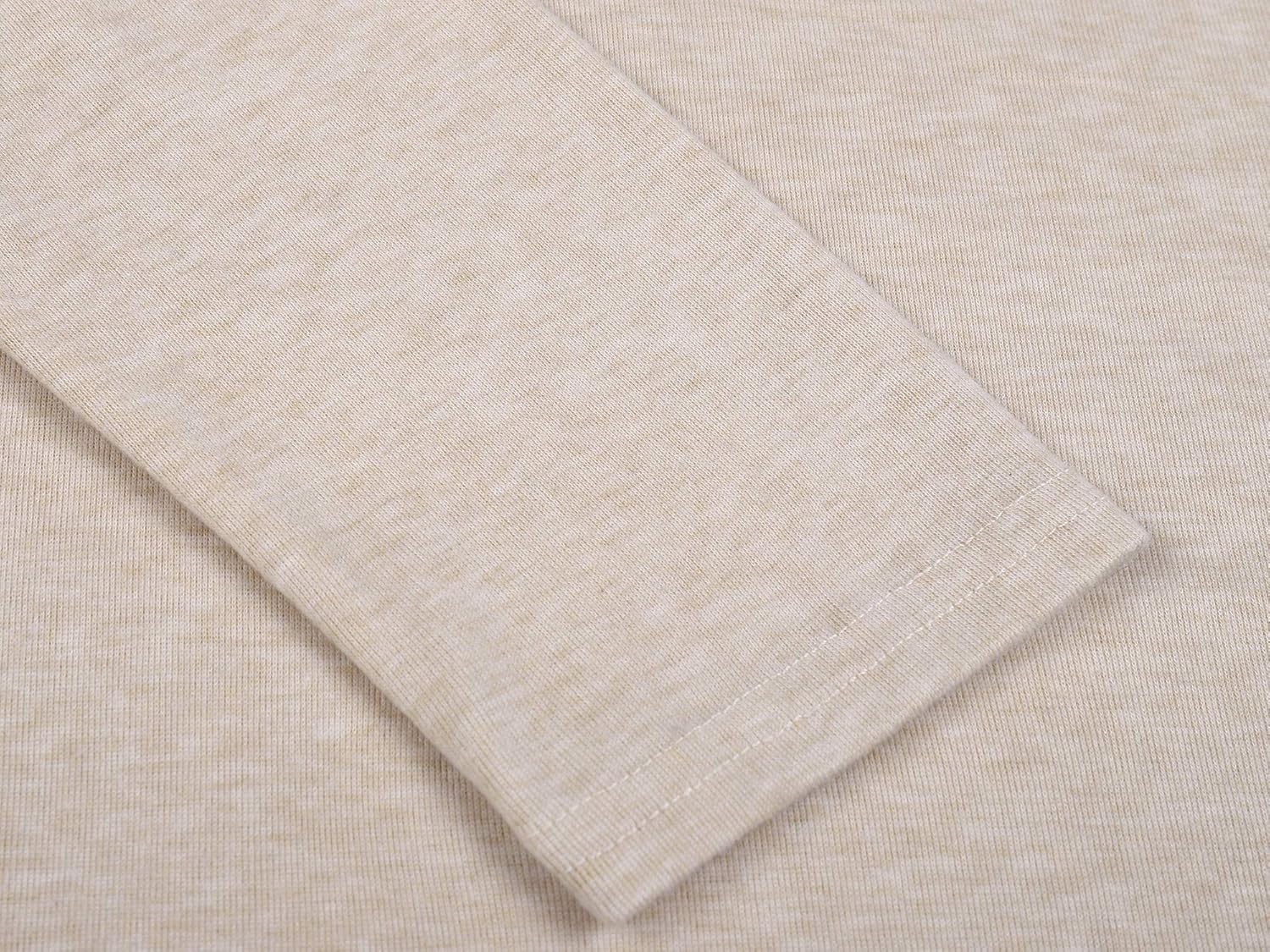 Beiges Langarmshirt aus Baumwolle, Nahaufnahme, weicher Stoff, modisches Design.