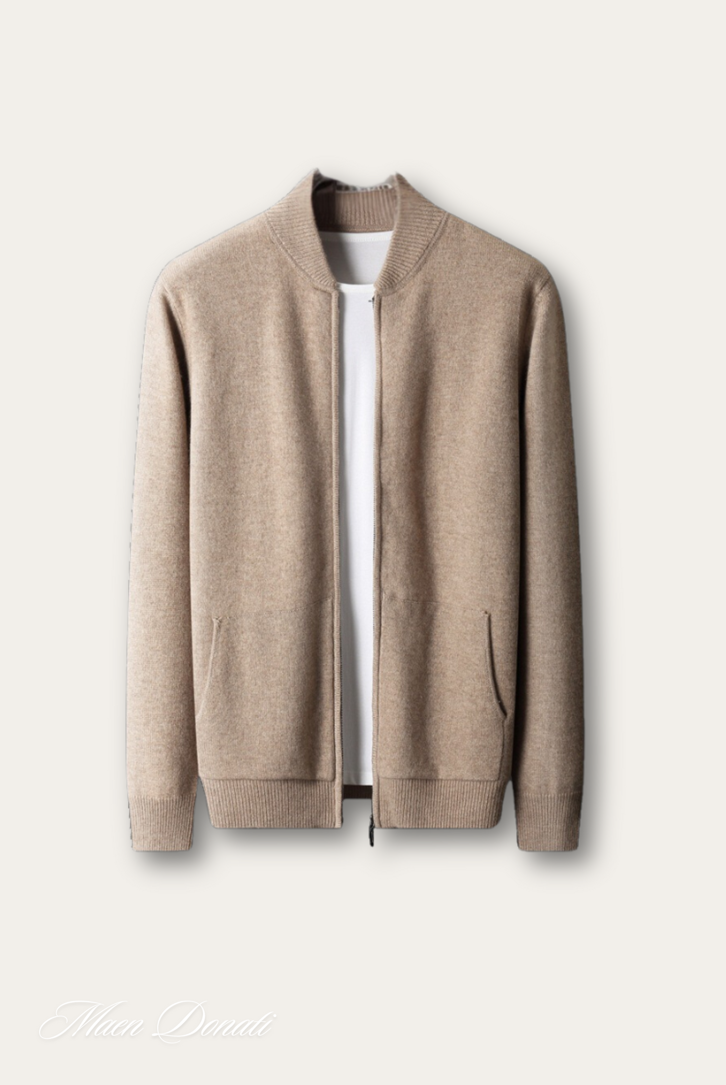 Beige Herren-Strickjacke aus Wolle, Reißverschluss, elegantes Design, Herbstmode.