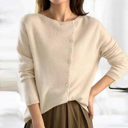 Damenpullover beige, Knopfleiste, Langarm, weiches Material, modisch, elegant, Herbstmode.