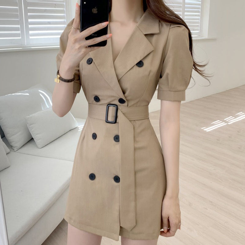 Beige Trenchcoat-Kleid Damen, kurzärmelig, Gürtel, Knöpfe, elegantes Design, Sommermode