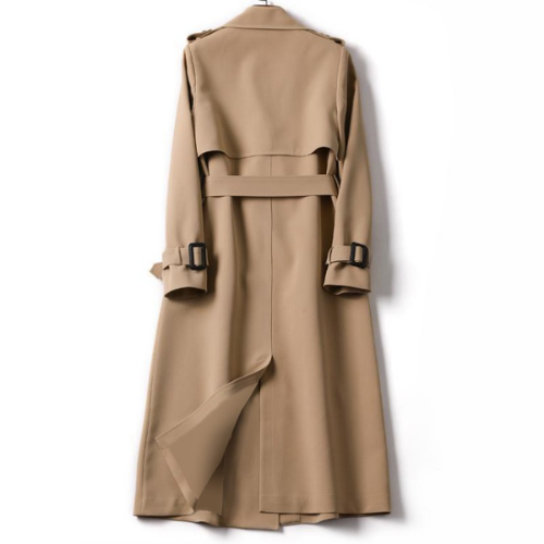 Beiger Trenchcoat aus Baumwolle, Rückansicht, klassischer Stil, Gürtel, Herbstmode.