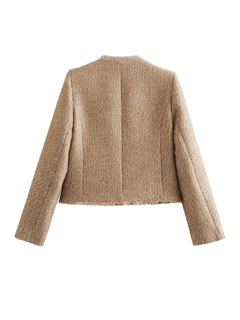 Beige Damenjacke aus Wolle, elegant, tailliert, Herbstmode, Rückansicht.