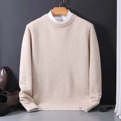 Beiger Kaschmirpullover für Herren, Rundhalsausschnitt, weiches Material, elegantes Design.
