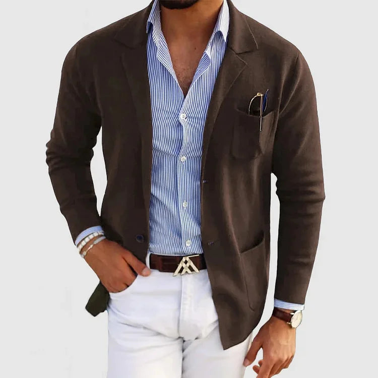 Herren Strickjacke braun, elegantes Design, über Hemd, modisch, Freizeitkleidung, Herrenmode