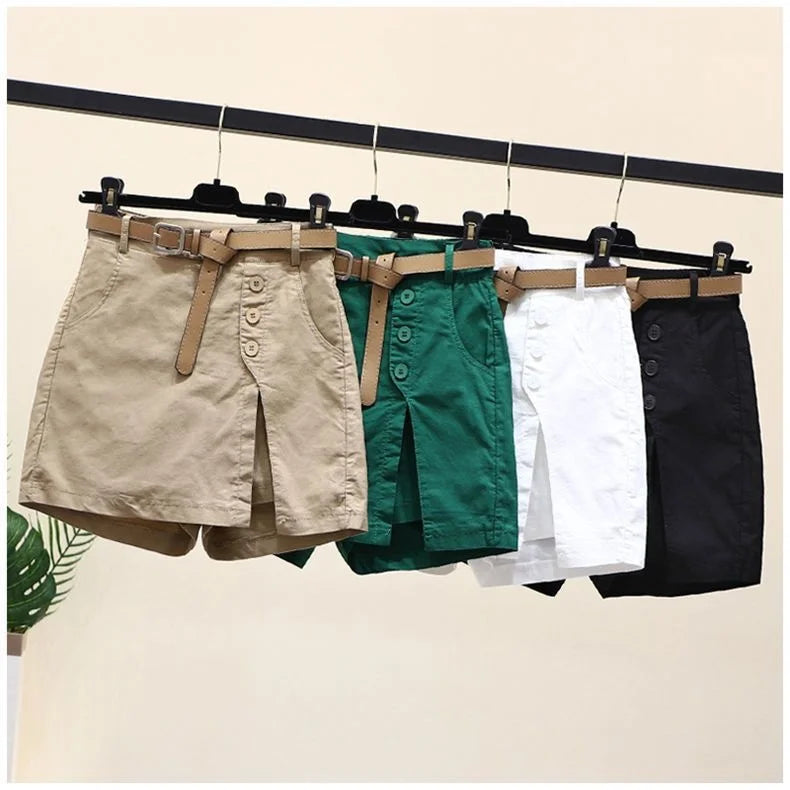 Damen-Shorts mit Gürtel, beige, grün, weiß, schwarz, Baumwolle, Sommermode, Knopfleiste.