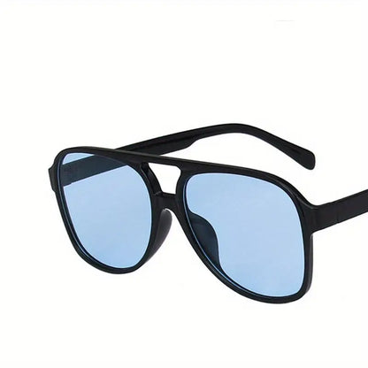 Schwarze Sonnenbrille mit blauen Gläsern, Unisex, modisch, UV-Schutz, Accessoire.