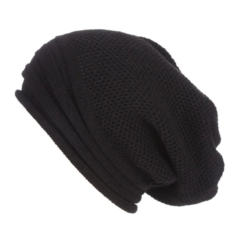 Schwarze Strickmütze, Unisex, weiches Material, modisches Accessoire, Winterkleidung.