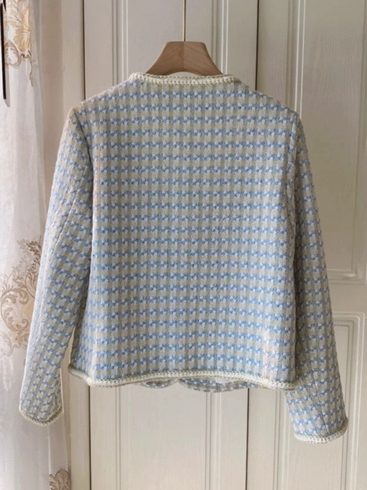 Damen Tweed-Jacke, blau-weiß kariert, elegant, langärmelig, Vintage-Stil, Rückansicht.