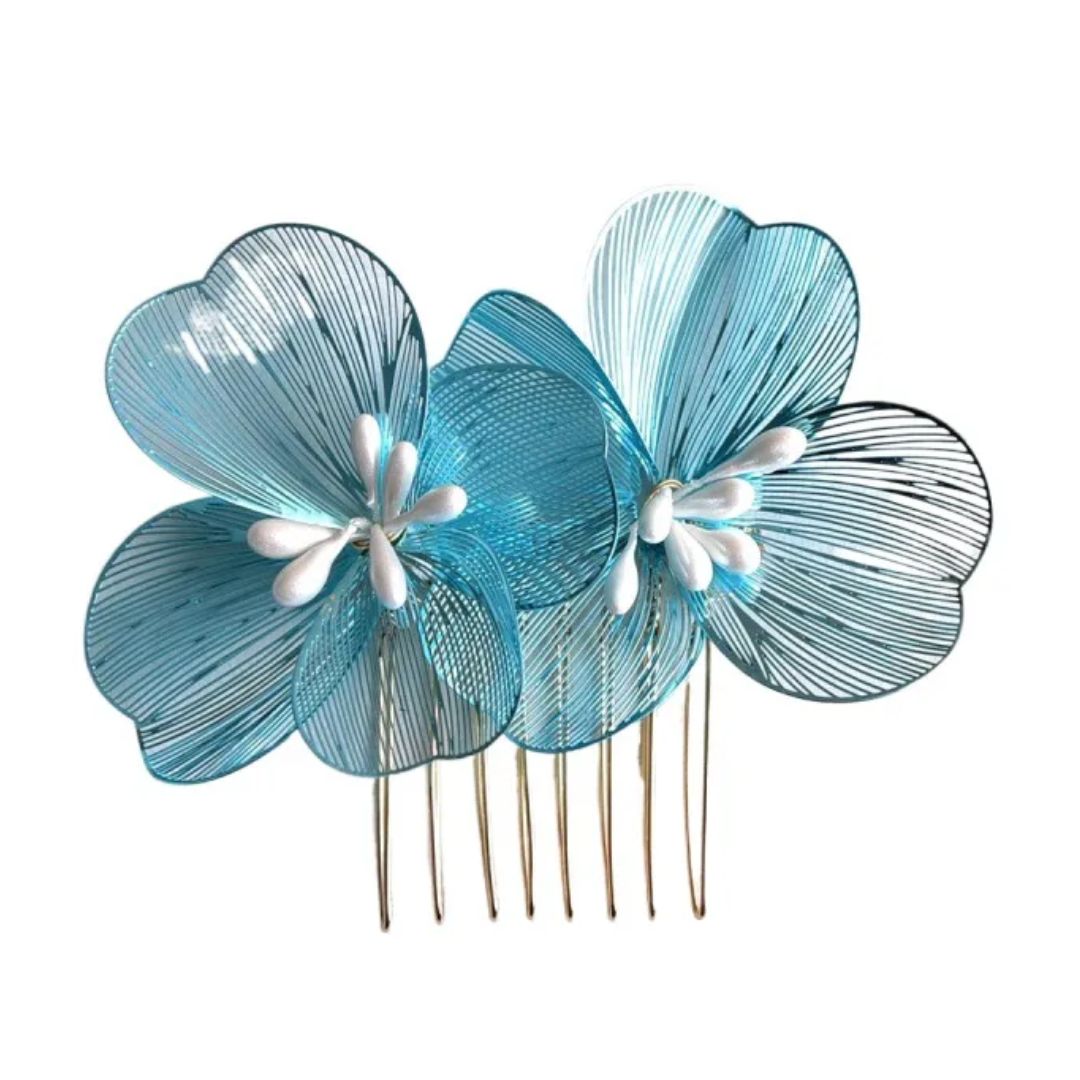 Blauer Haarclip mit Blumen, transparent, elegant, für Hochzeiten, handgefertigt, Haarschmuck.