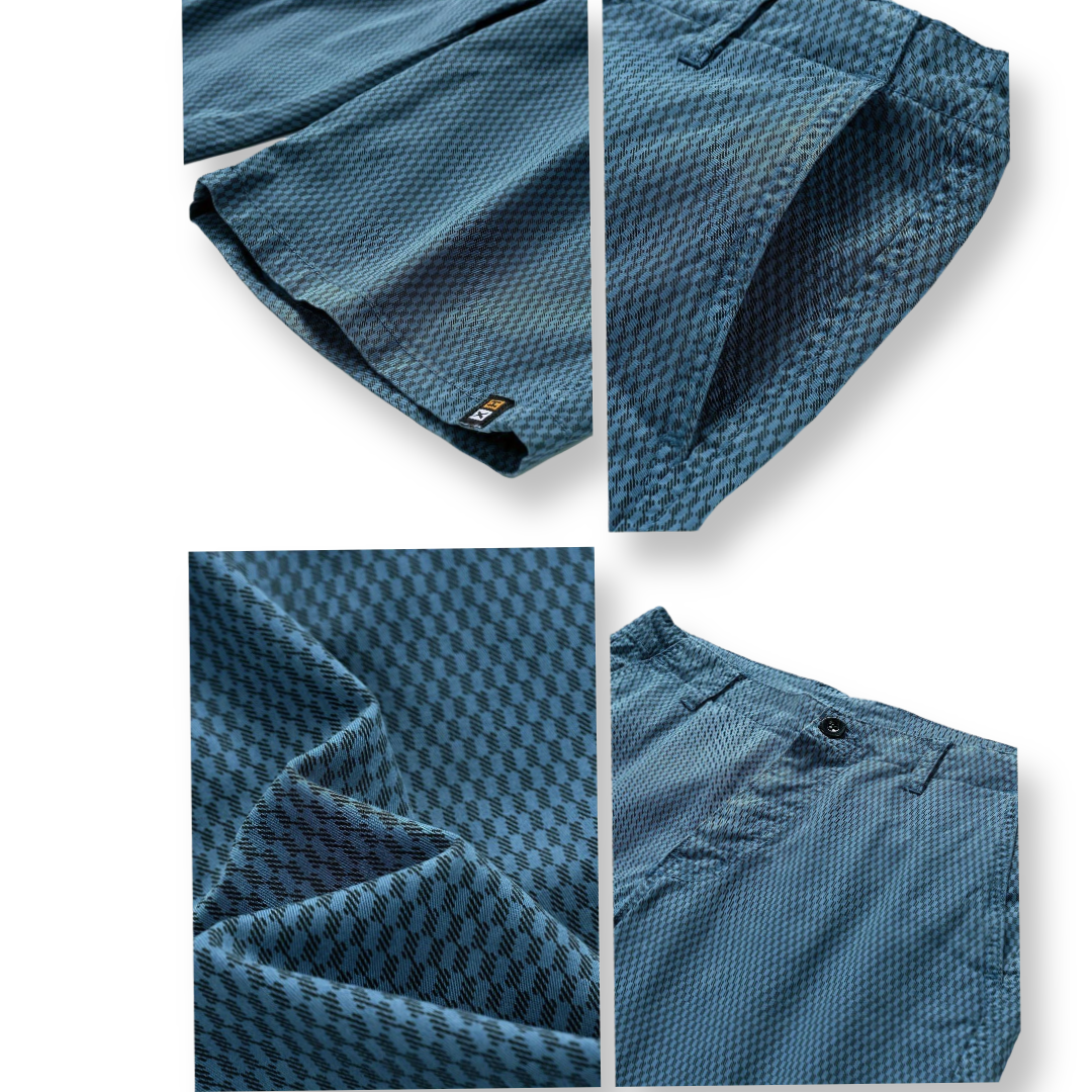 Blaue karierte Herrenshorts aus Baumwolle, modisch, bequem, ideal für Sommerkleidung.