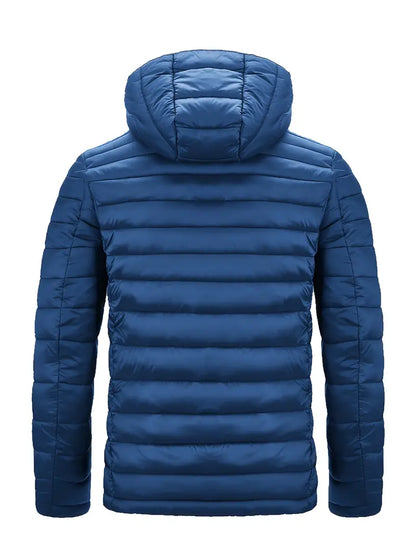 Blaue Daunenjacke mit Kapuze, gesteppte Winterjacke, Herrenmode, warm und wasserabweisend.