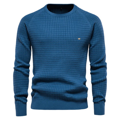 Blauer Herrenpullover, Strickmuster, Rundhalsausschnitt, Baumwolle, modisch, bequem.