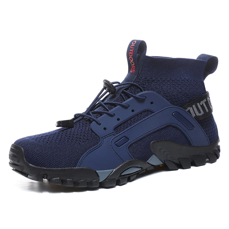 Blauer Outdoor-Sneaker, atmungsaktiv, rutschfest, für Herren, mit schwarzer Sohle.
