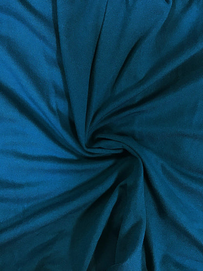 Blauer Baumwollstoff, weicher Jersey, ideal für Kleidung, hochwertiges Material, knitterfrei.