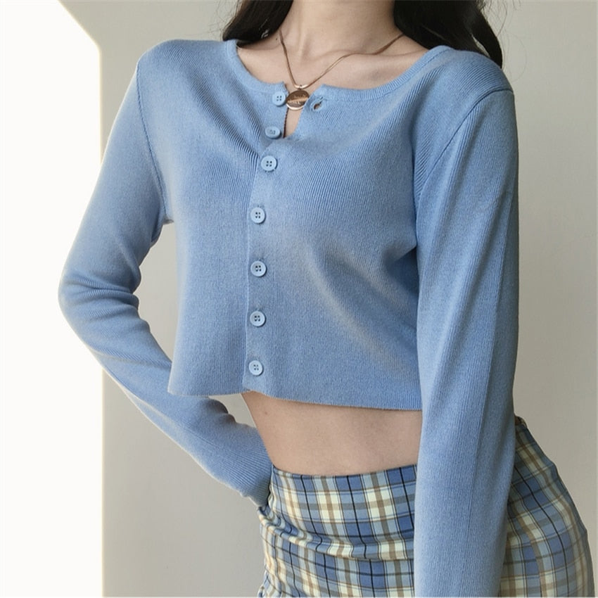 Damen Strickjacke blau, langärmelig, Knopfleiste, modisch, elegant, Freizeitkleidung.