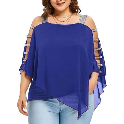 Damenbluse blau, schulterfrei, mit silbernen Trägern, lässig, Plus-Size, Sommermode.