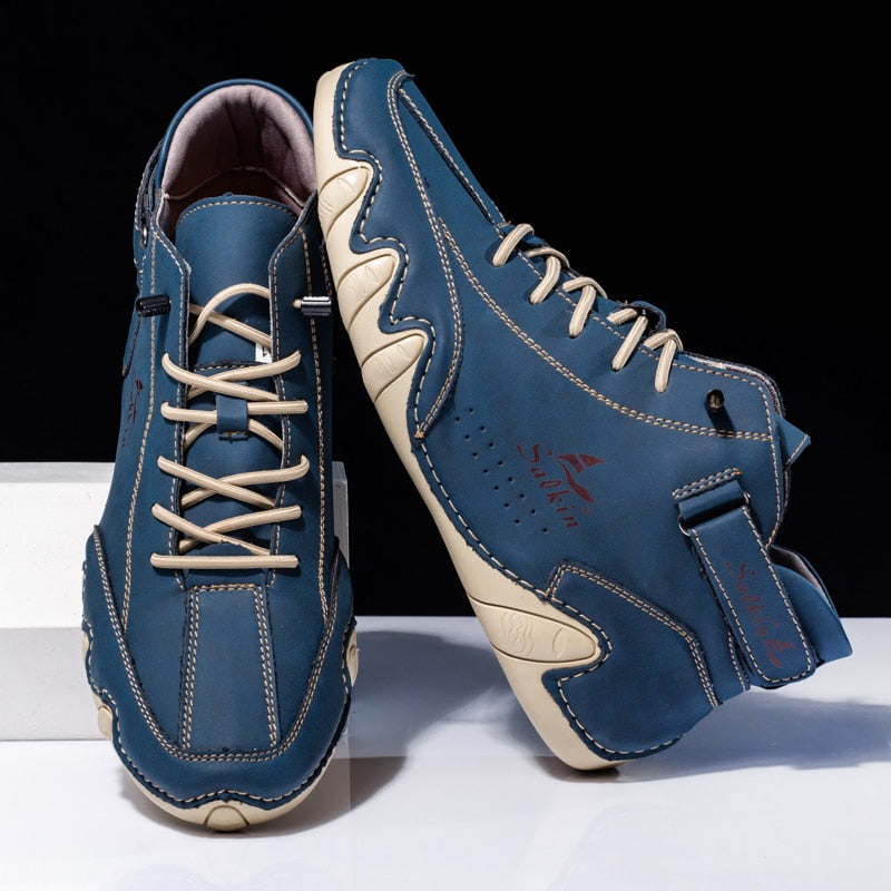 Blaue Lederschuhe für Herren, sportlich, mit beiger Sohle, modisch, bequem, Freizeit.