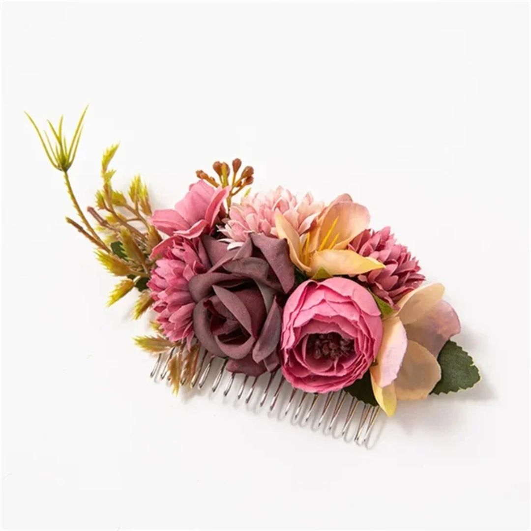 Rosa Blumen-Haarkamm, künstlich, Hochzeit, Brautaccessoire, romantisch, elegant, Haarschmuck.