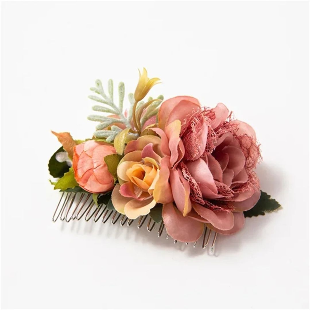 Rosa Blumen-Haarkamm, künstliche Blüten, Hochzeitsschmuck, romantisches Accessoire, elegant.