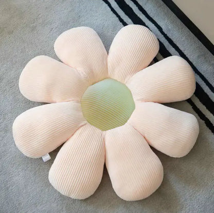 Blumenförmiges Kissen, cremefarben, Cordstoff, dekorativ, Wohnzimmer, gemütlich, modern.