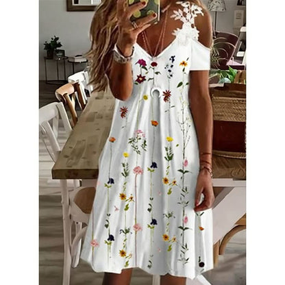 Weiße Sommerkleid mit Blumenmuster, schulterfrei, Damenmode, Freizeitkleidung, Boho-Stil.