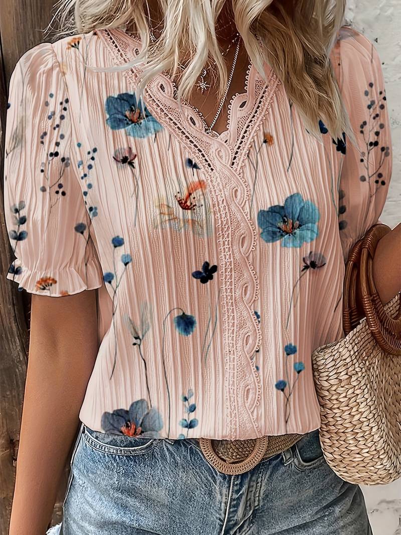 Damenbluse mit Blumenmuster, rosa, Spitze, Kurzarm, Sommermode, lässig, elegant.