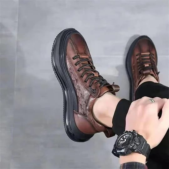Braune Air-Cushion-Sneaker aus Leder, Herrenschuhe, bequem, modisch, rutschfeste Sohle.