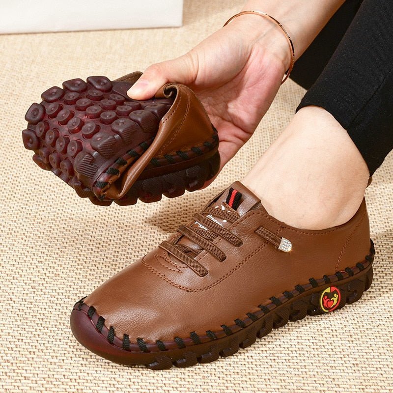 Braune Gola Komfort-Sneakers, flexibel, rutschfeste Sohle, ideal für schmerzfreie Tage.
