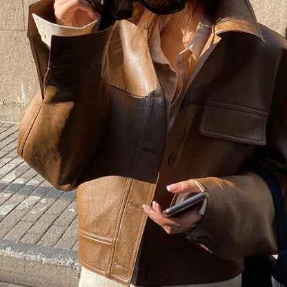 Damen Lederjacke braun, modisch, Herbstmode, Streetwear, lässig, stilvoll, hochwertig