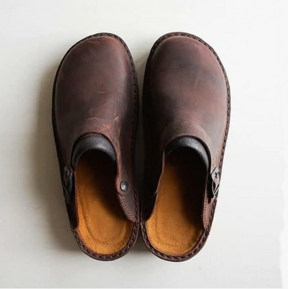 Braune Lederschuhe, handgefertigt, rutschfest, bequem, für Herren, hochwertig, langlebig.