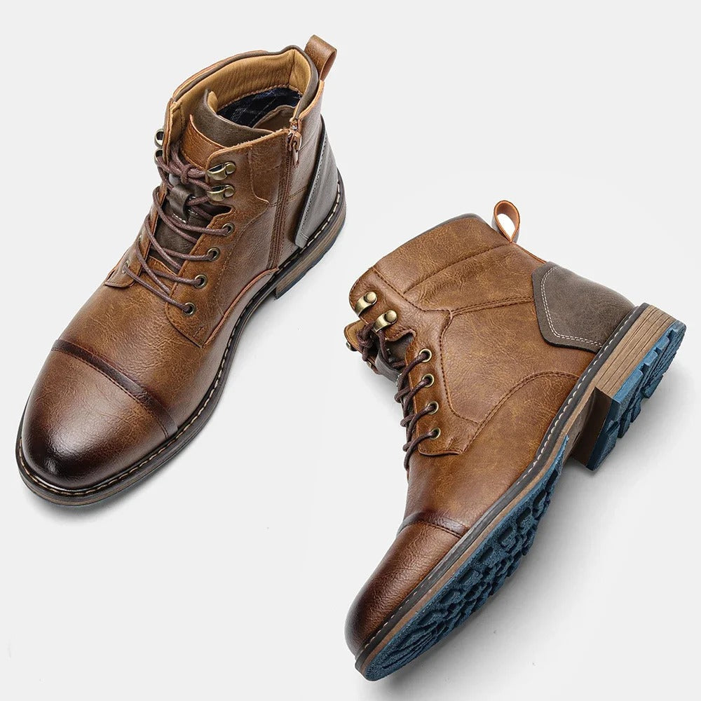 Braune Herren-Lederstiefel mit Schnürung, seitlichem Reißverschluss und robuster Sohle.