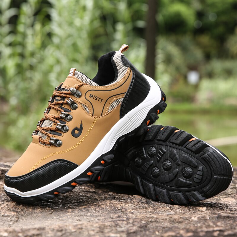 Braune Wanderschuhe für Herren, rutschfeste Sohle, Outdoor, atmungsaktiv, robust.