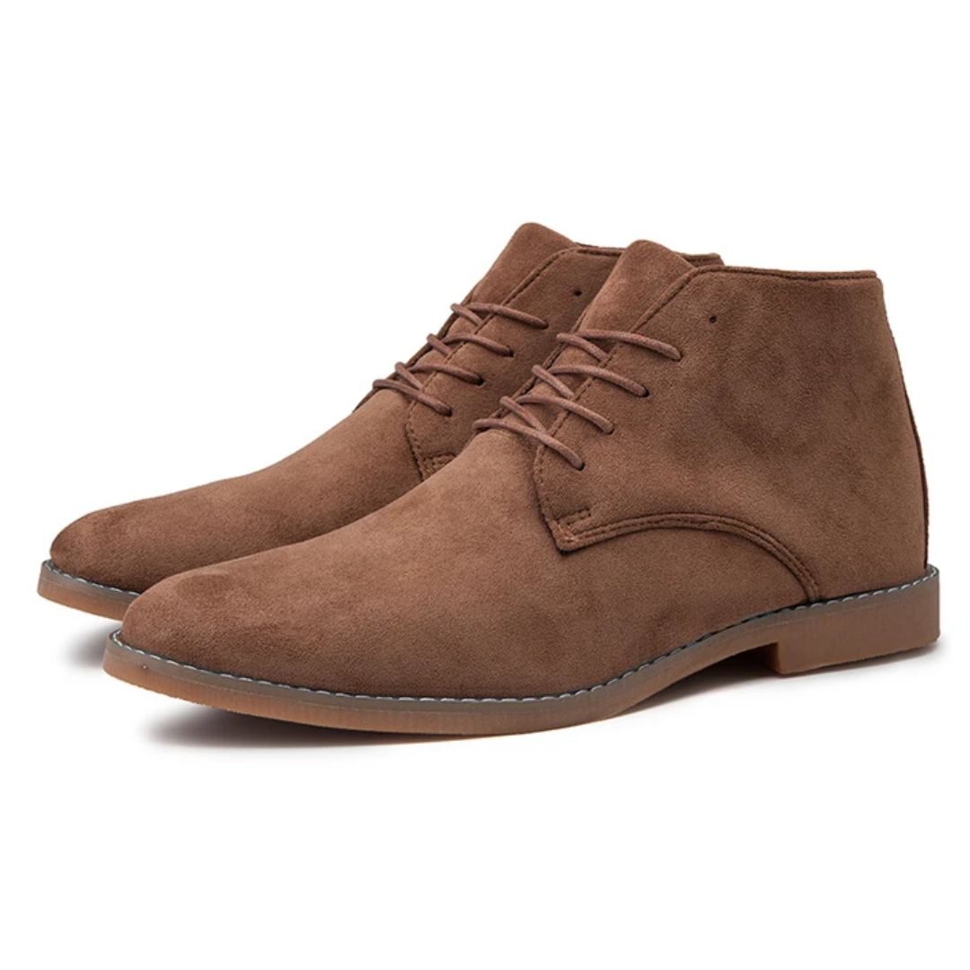 Braune Wildlederstiefel für Herren, Schnürschuhe, modisch, bequem, Herbstmode.