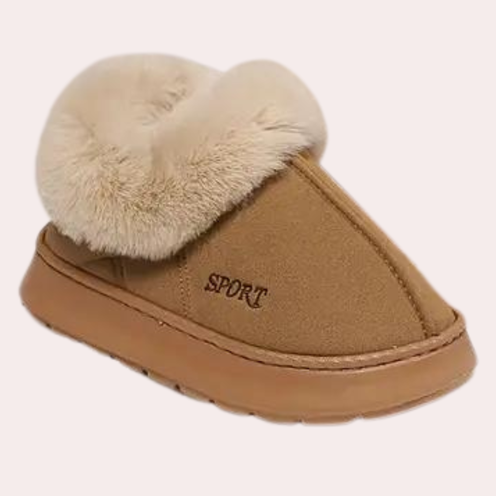 Brauner Hausschuh mit Kunstfell, rutschfeste Sohle, bestickt mit "Sport", gemütlich, warm.
