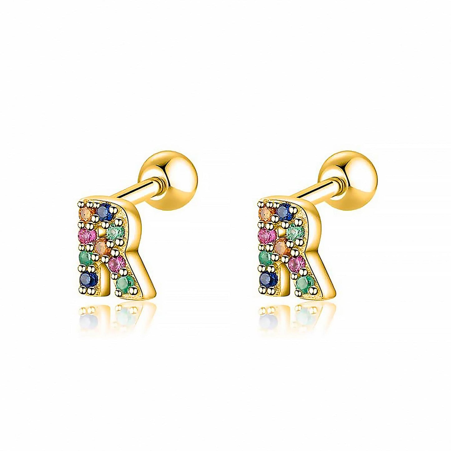 Goldene Ohrringe mit bunten Buchstaben und Edelsteinen, modischer Schmuck für Damen.