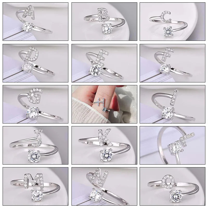 Silberne Buchstabenringe mit Zirkonia, verstellbar, personalisierbarer Schmuck, Geschenkidee.