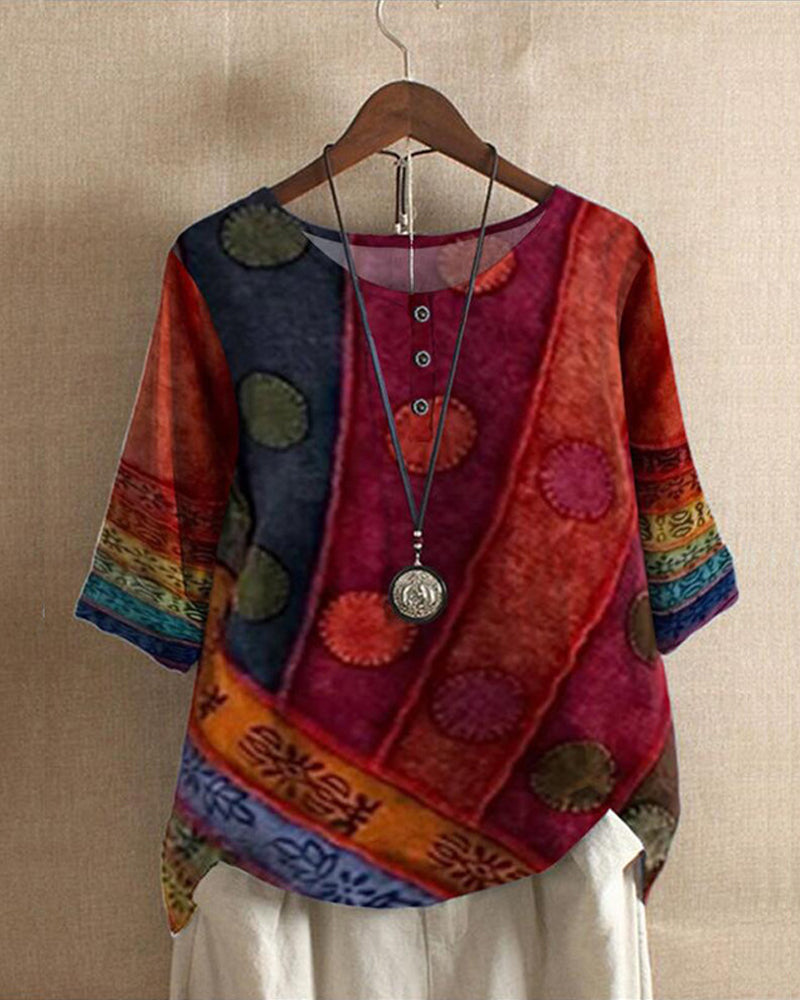 Bunte Damenbluse mit Ethno-Muster, Knopfleiste, 3/4-Ärmel, Baumwolle, lässig, Boho-Stil.