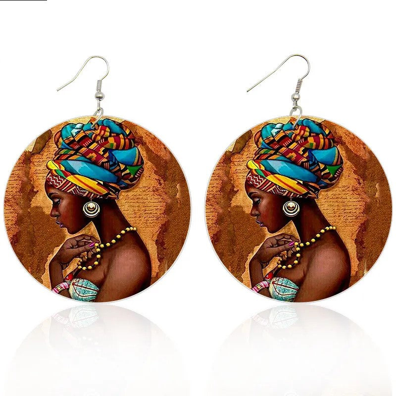 Bunte afrikanische Ohrringe mit Frauenmotiv, Holz, rund, handgefertigt, modisch, Boho-Stil.
