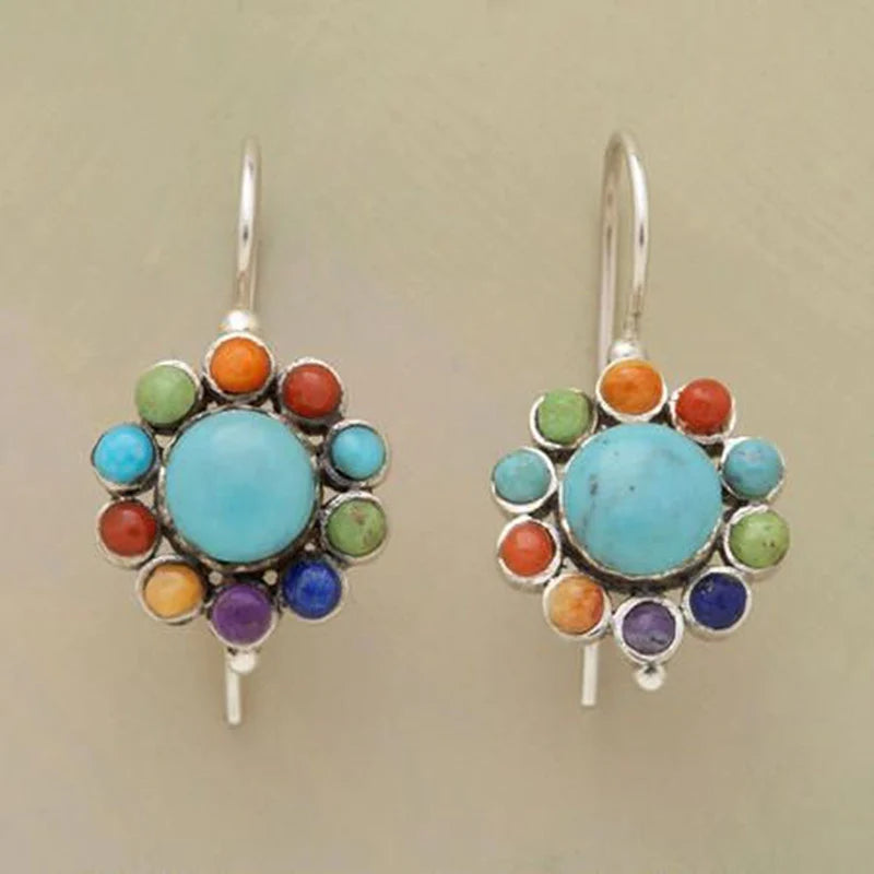Bunte Ohrringe mit Türkis und Edelsteinen, handgefertigt, Silber, Boho-Stil, Schmuck für Damen.