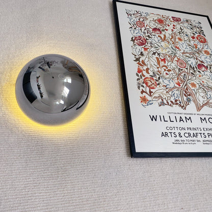Vägglampa med retroarkitektonisk look – NovaLux