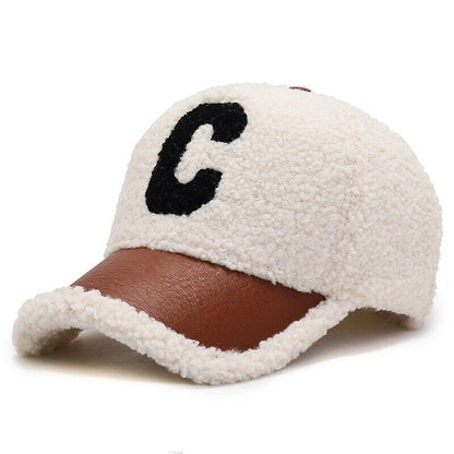 Beige Baseballcap mit braunem Schirm, Buchstabe C, Fleece, Unisex, modisch, Winteraccessoire.