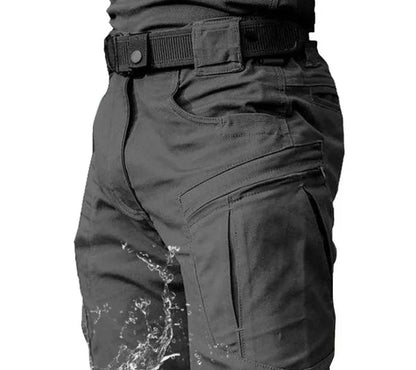 Graue taktische Herren-Cargohose, wasserdicht, mit mehreren Taschen, strapazierfähig.
