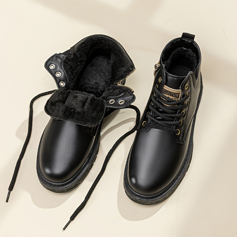 Schwarze Winterstiefel mit Fellfutter, Schnürsenkeln, rutschfeste Sohle, warm, modisch.