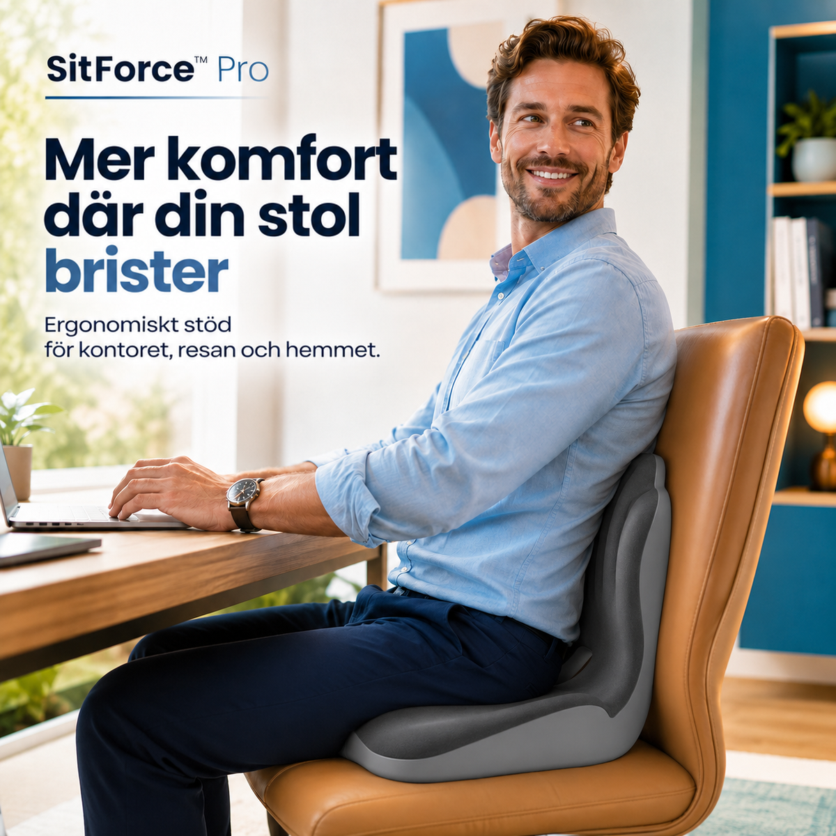 Man i ljusblå skjorta arbetar vid laptop i en brun läderstol med sittdynan 6
