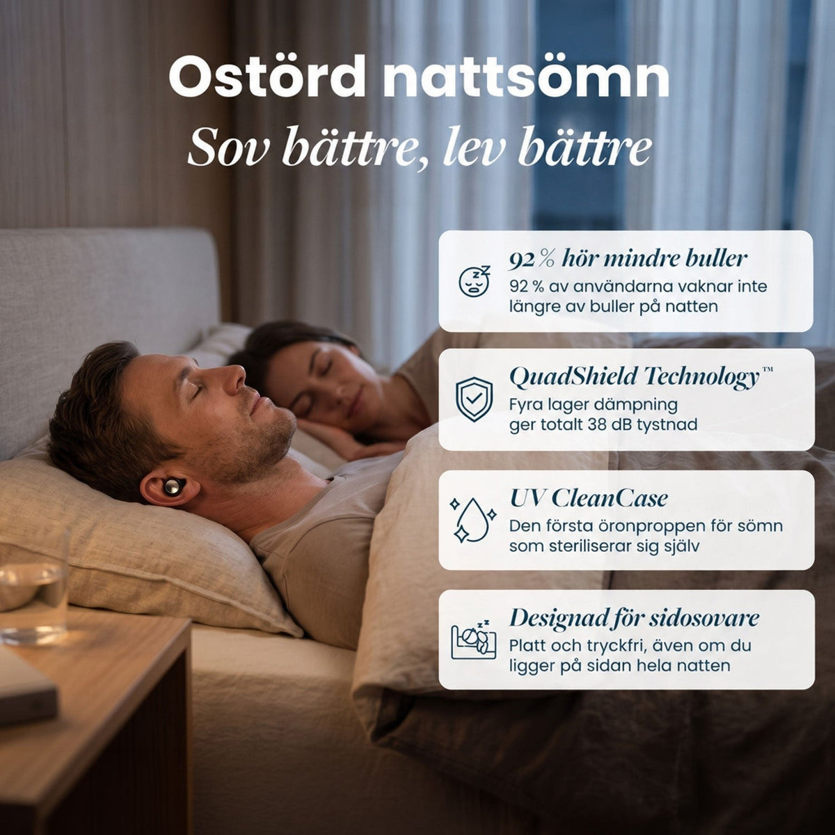 Man och kvinna sover i en säng i dämpat ljus, mannen bär en svart öronpropp, med fyra fördelar i rutor på engelska. 18
