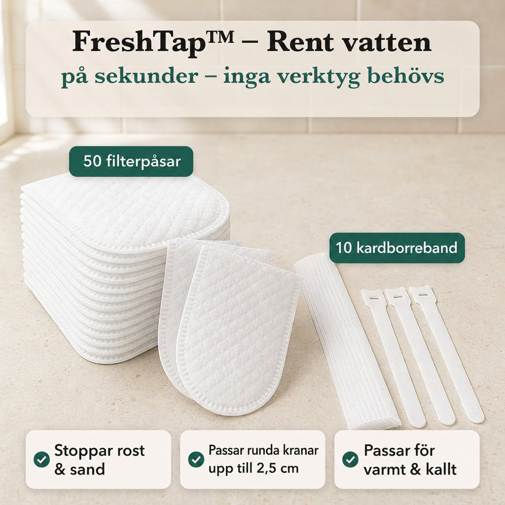 Stapel med vita filterpåsar och tre vita kardborrband utlagda på en beige bänkskiva, hela innehållet i förpackningen. 1