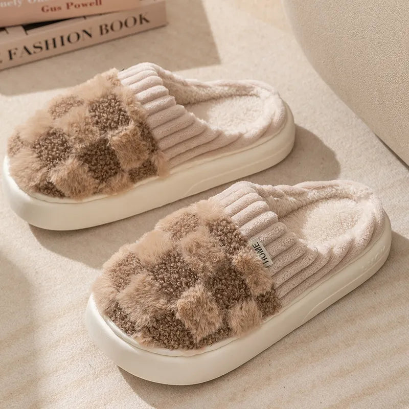 Beige Plüsch-Hausschuhe mit Karomuster, rutschfeste Sohle, gemütlich, Damenmode.