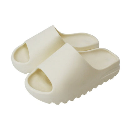 Beige Badeschlappen, rutschfest, Unisex, EVA-Material, bequem, für Strand und Pool.