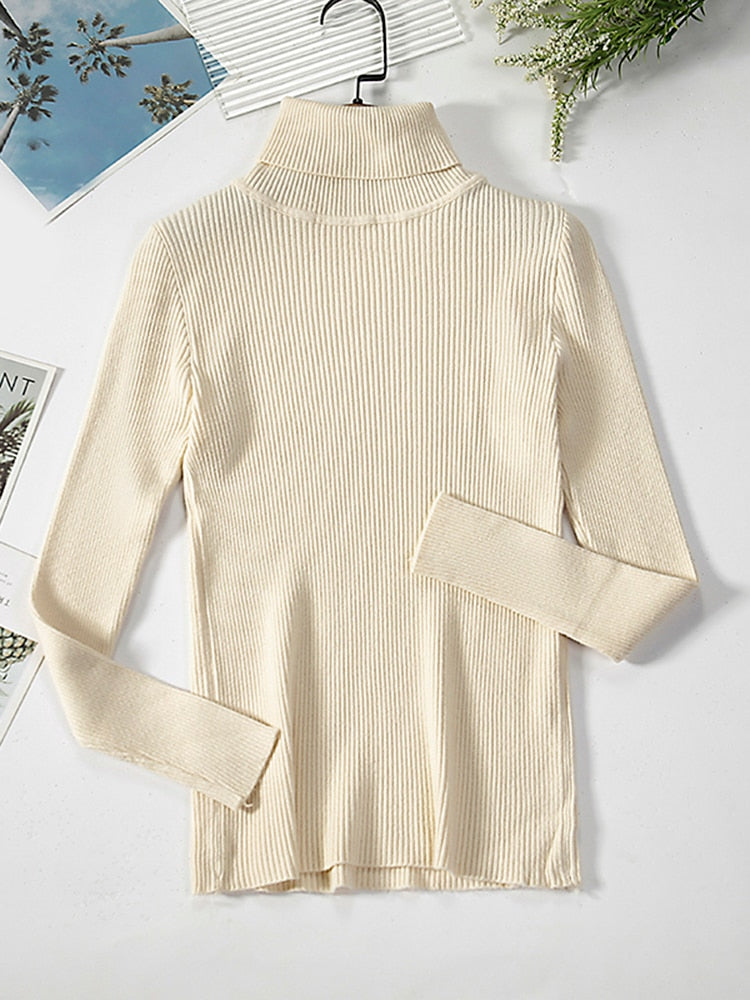 Beiger Rollkragenpullover Damen, gerippt, langärmelig, Baumwolle, elegant, Herbstmode.